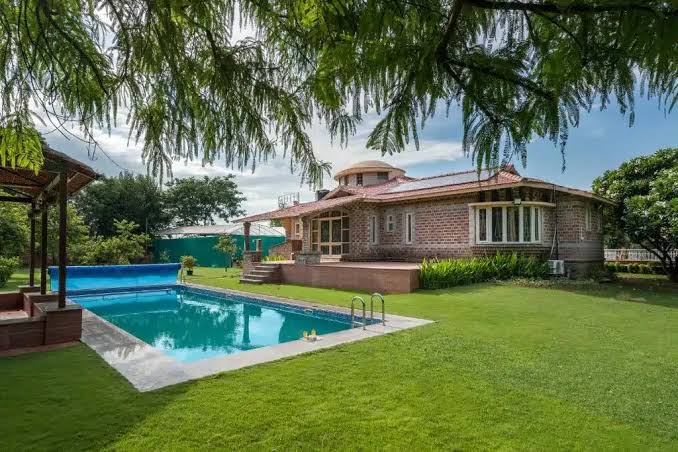 Heritage Poolside Villa · Moinabad
