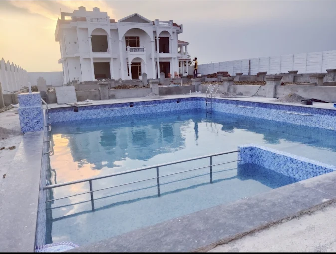Villa cascade pool with premium coping